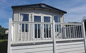 6 Berth Caravan With Front Decking At Carlton Meres In Suffolk Ref 60010K